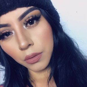 Meet your Posher, Gabriela